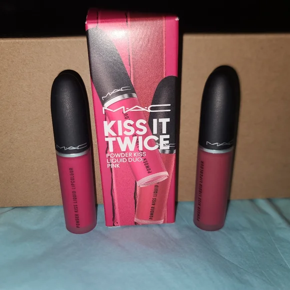 M.A.C lipstick - Picture 2 of 16